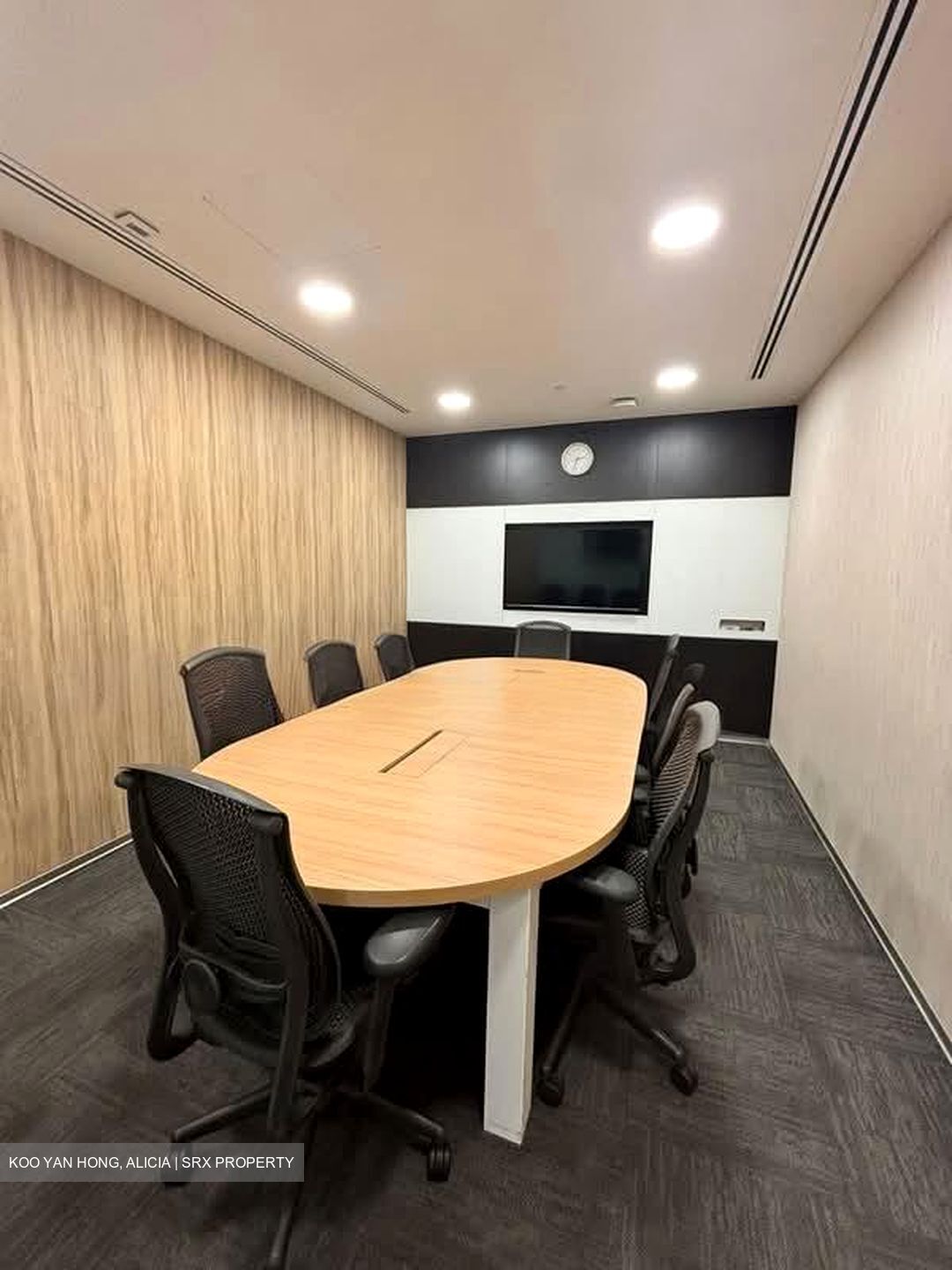 Bugis Junction (D7), Office #573463161